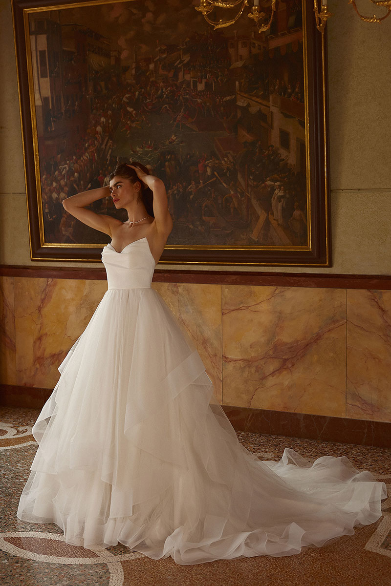 Justin Alexander Wedding Dress Infinity