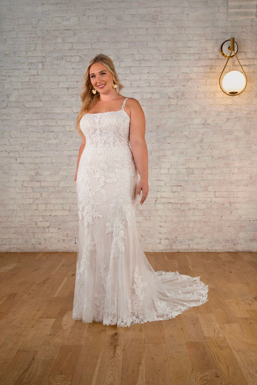 Plus Size Wedding Dress 7915